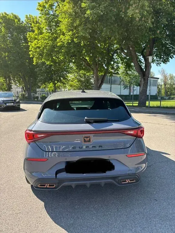 Gebraucht Cupra Leon VZ 245 PS (180 kW) 2022 Grau Limousine