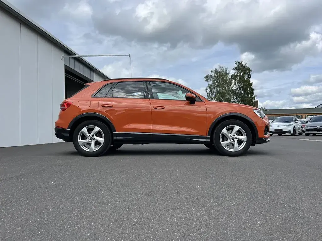 Gebraucht Audi Q3 Advanced 150 PS (110 kW) 2023 Pulsorange SUV