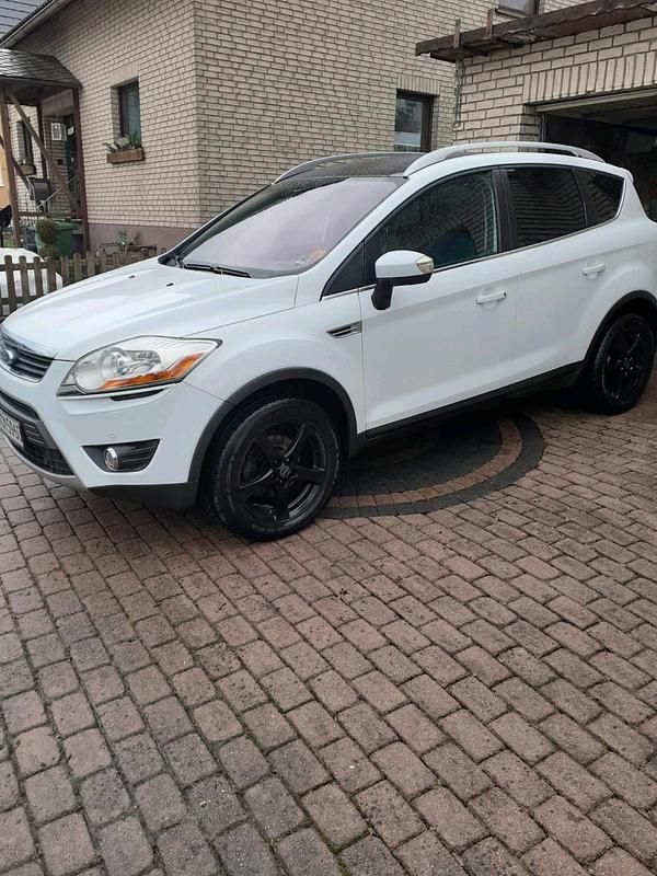 Gebraucht Ford Kuga 163 PS (119 kW) 2011 Weiß SUV