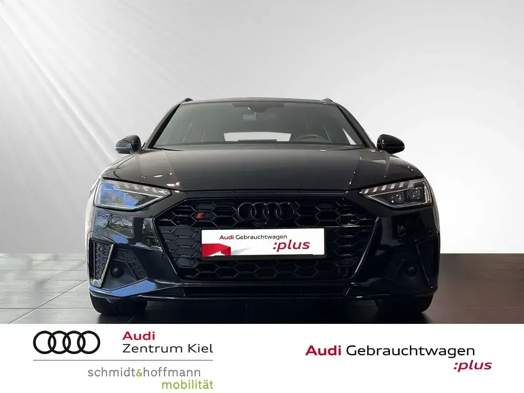 Używany Audi S4 Ambiente 341 KM (250 kW) 2023 Czarny Kombi
