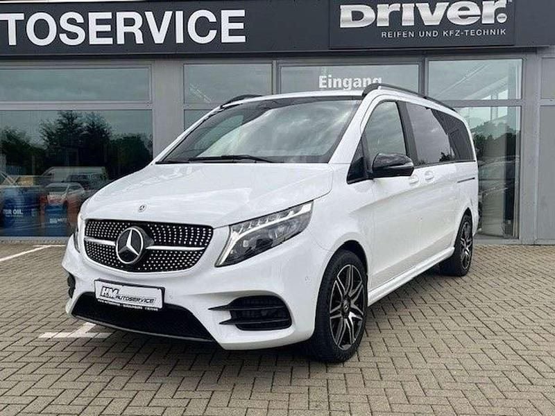 Bergkristallweiß metallic Gebraucht 2024 Mercedes V220 Van / Kleinbus | 199.999 € - Bild 1/4