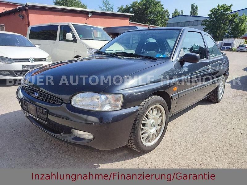 Gebraucht Ford Escort 88 PS (64 kW) 1996 Schwarz Coupé
