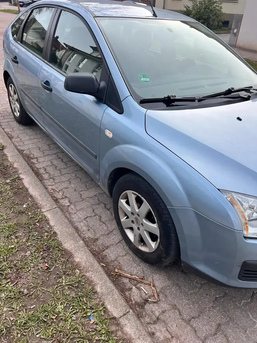 Gebraucht Ford Focus 115 PS (84 kW) 2007 Blau Limousine