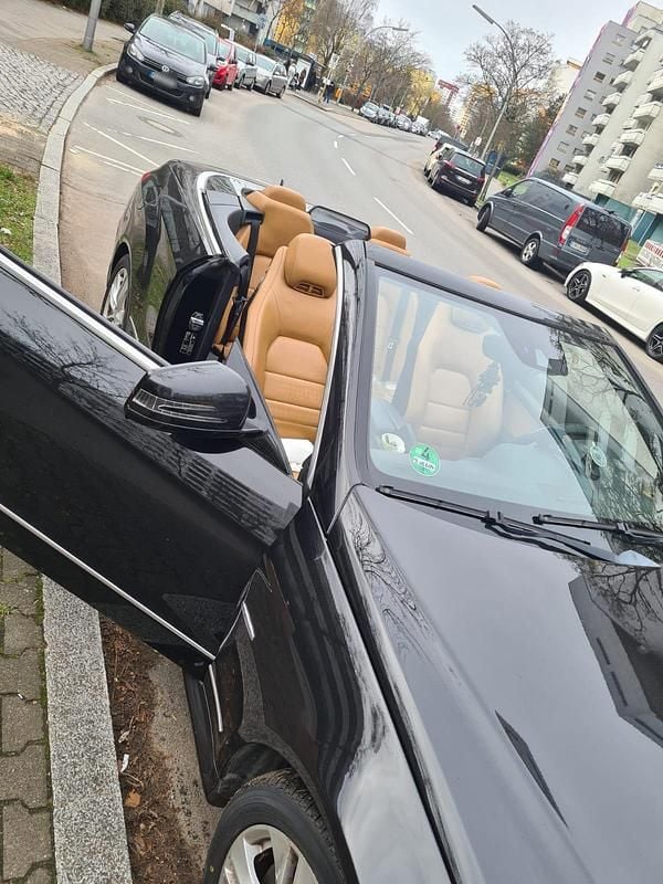 Second-hand Mercedes E250 204 CP (150 kW) 2012 Negru Cabrio