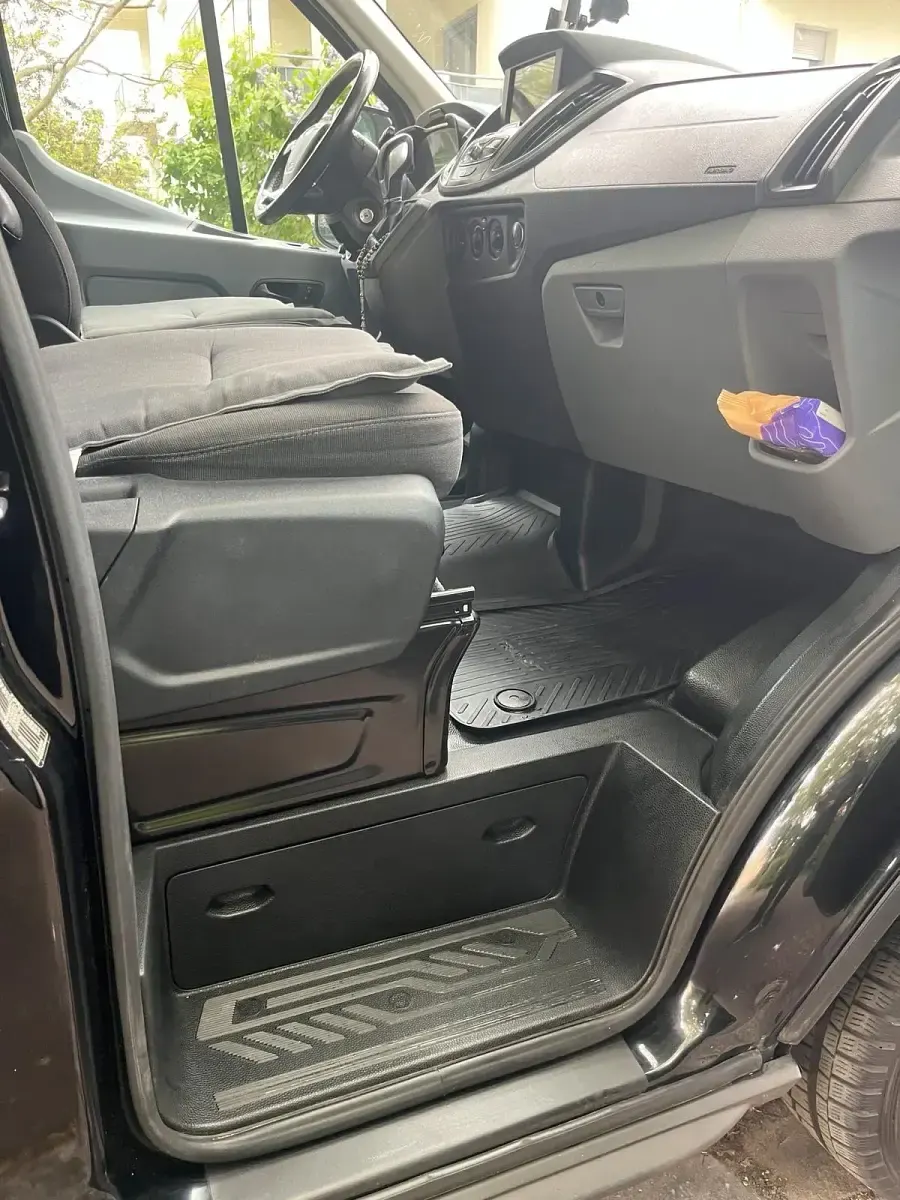 Gebraucht Ford Transit 170 PS (125 kW) 2019 Schwarz Van / Kleinbus