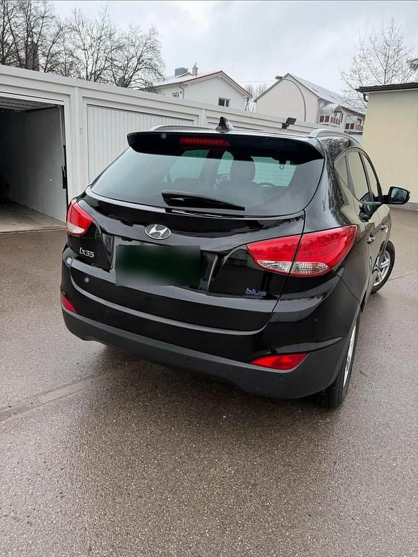 Gebraucht Hyundai ix35 116 PS (85 kW) 2015 Schwarz SUV