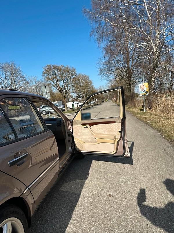 Gebraucht Mercedes C280 193 PS (141 kW) 1994 Beige Limousine