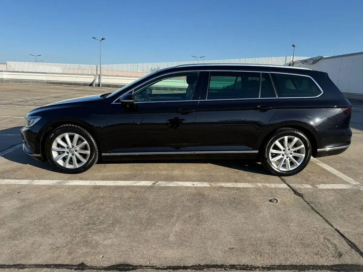 Usata VW Passat Highline 150 CV (110 kW) 2016 Nero Station wagon