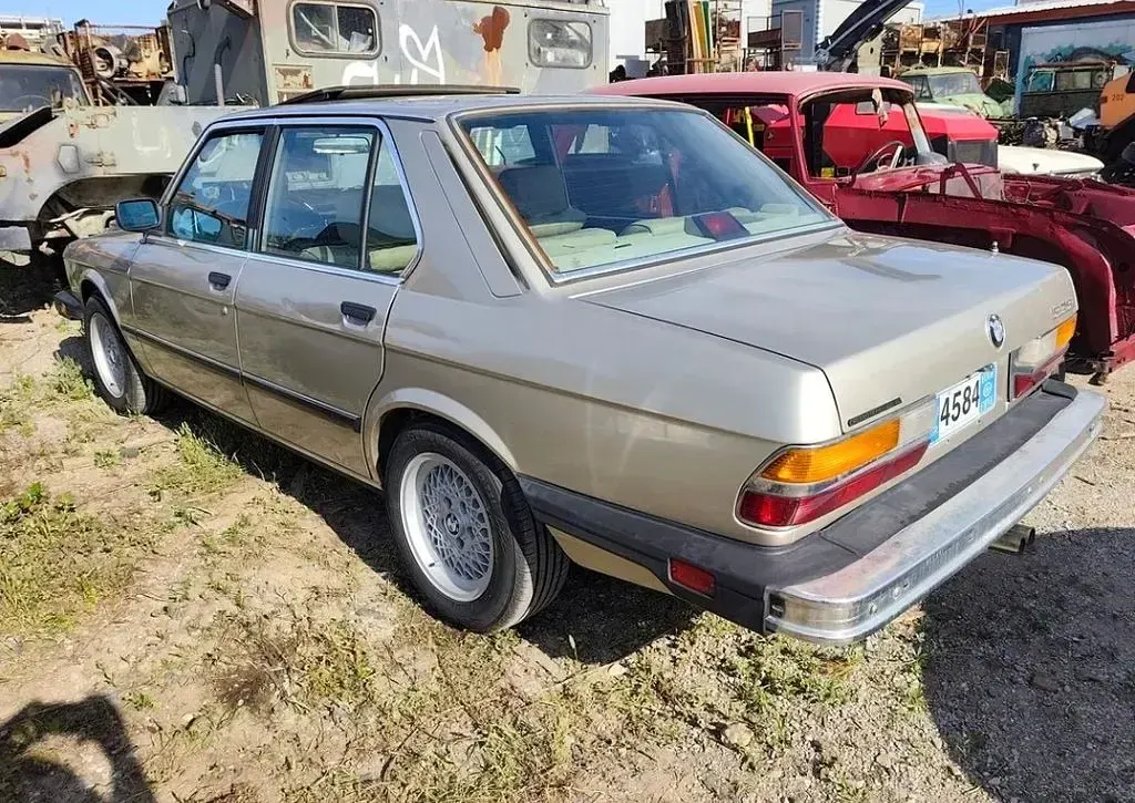 Gebraucht BMW 535 252 PS (185 kW) 1986 Silber Limousine