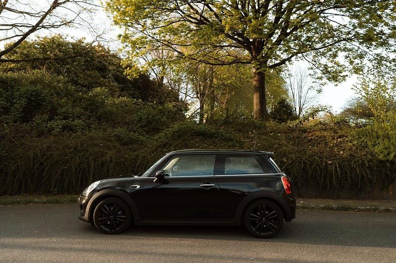 Second-hand Mini ONE 102 CP (75 kW) 2017 Negru Hatchback
