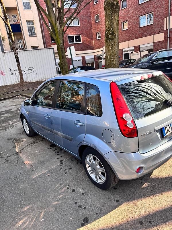Gebraucht Ford Fiesta 80 PS (58 kW) 2006 Kleinwagen