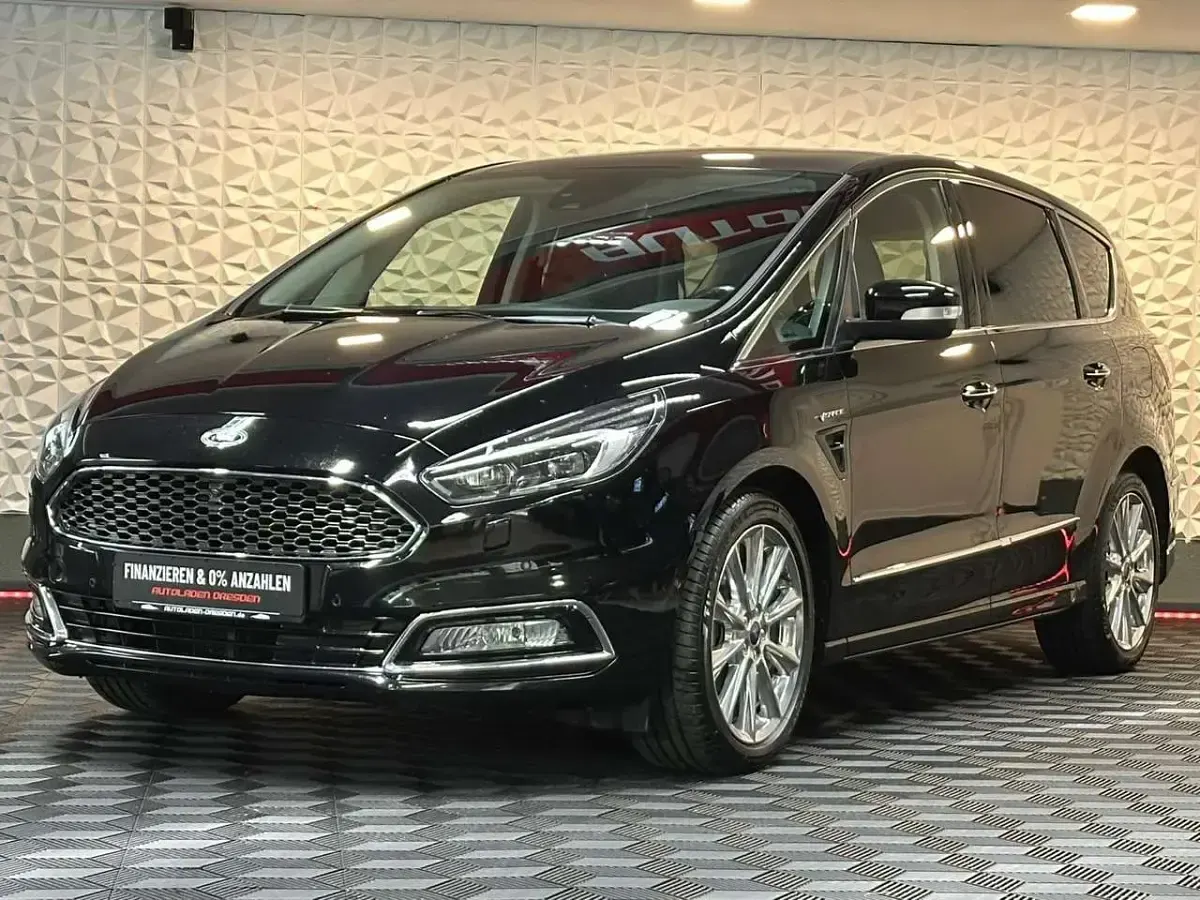 Gebraucht Ford S-MAX Vignale 241 PS (177 kW) 2018 Schwarz Van / Kleinbus