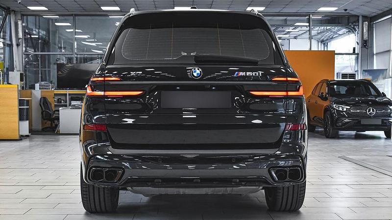 Gebraucht BMW X7 M Sport 530 PS (389 kW) 2023 Schwarz SUV