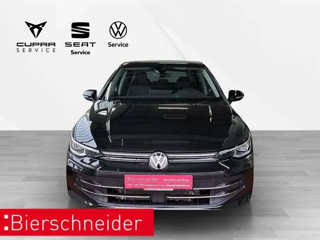 Gebraucht VW Golf VIII Pro 150 PS (110 kW) 2025 Schwarz Limousine