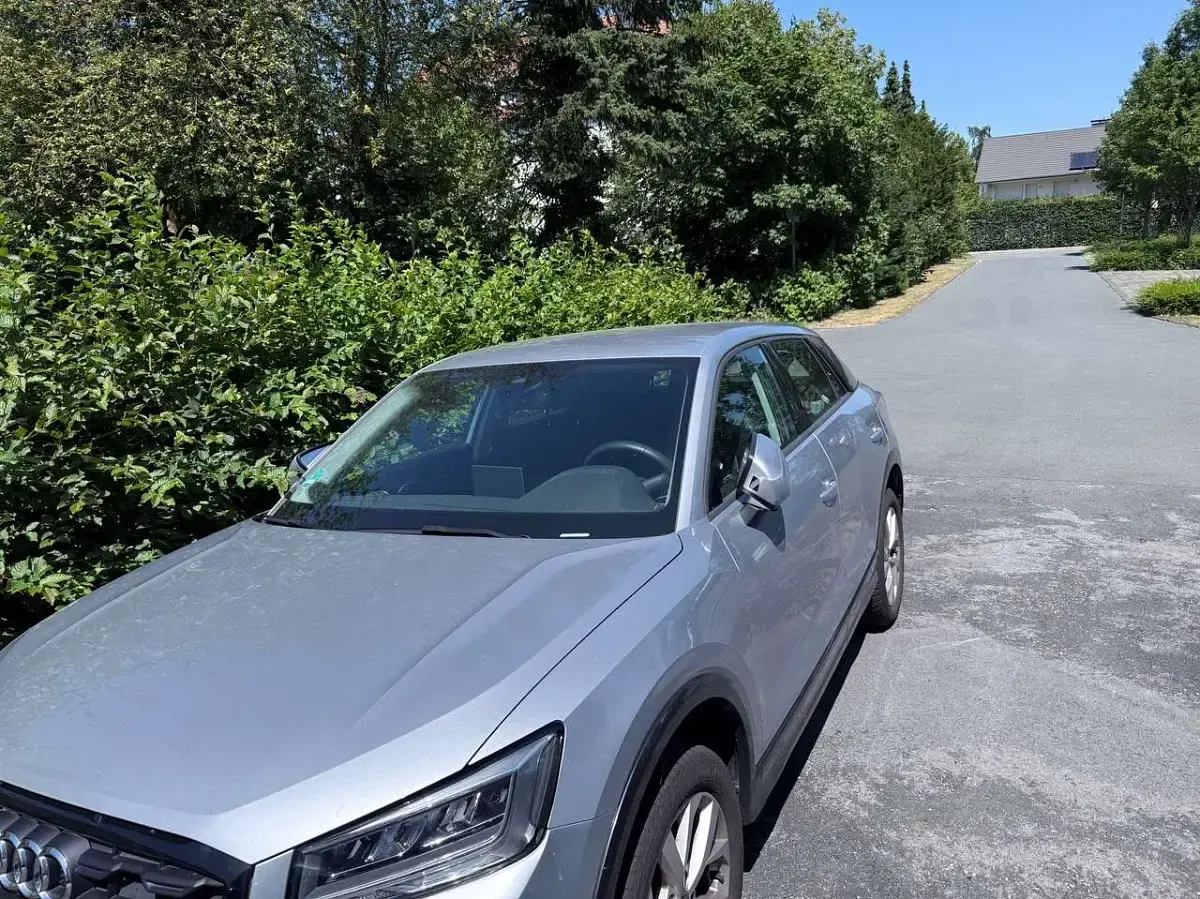 Gebraucht Audi Q2 Advanced 150 PS (110 kW) 2024 Silber SUV