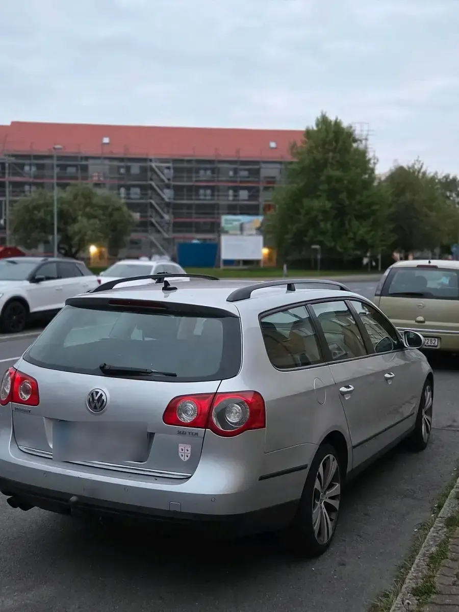 Gebraucht VW Passat 140 PS (102 kW) 2009 Silber Kombi