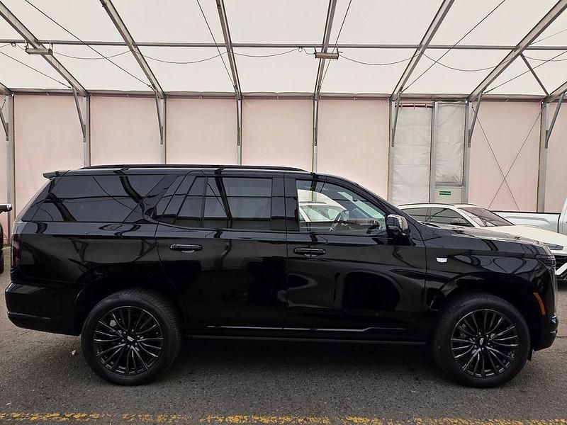 Neu Cadillac Escalade 426 PS (313 kW) 2026 Schwarz SUV