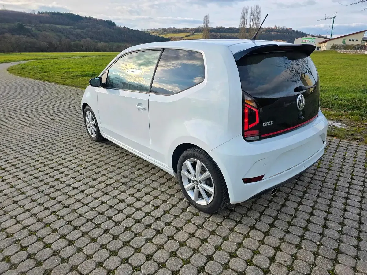 Gebraucht VW up! Beats 115 PS (84 kW) 2018 Weiß Kleinwagen