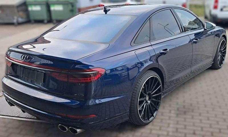 Gebraucht Audi S8 Sport 571 PS (419 kW) 2020 Blau Limousine