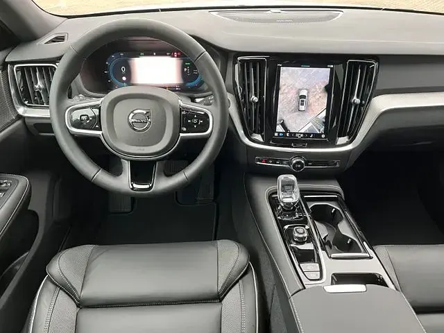 Gebraucht Volvo V60 Plus 349 PS (256 kW) 2024 Weiß Kombi