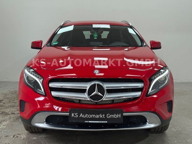 Gebraucht Mercedes GLA180 122 PS (89 kW) 2016 Rot SUV