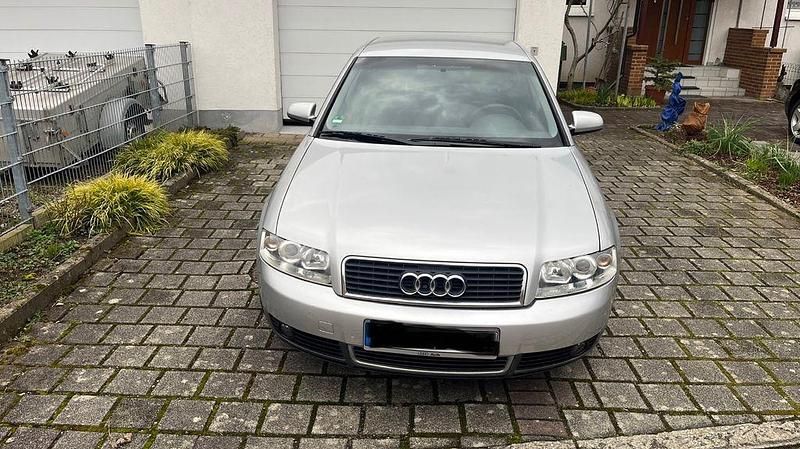 Gebraucht Audi A4 131 PS (96 kW) 2002 Silber Limousine