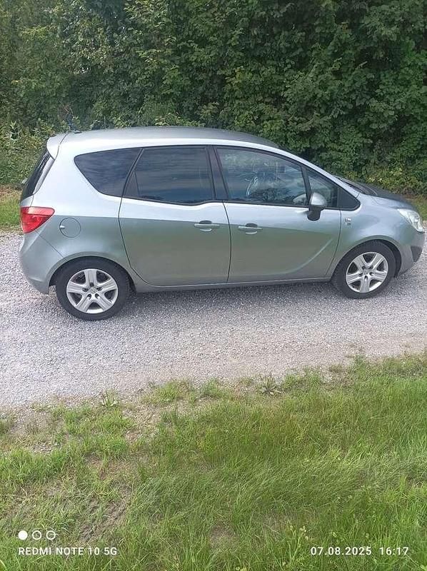 Gebraucht 2012 Opel Meriva Selection Van / Kleinbus | 3.100 € (Superpreis) - Bild 1/4