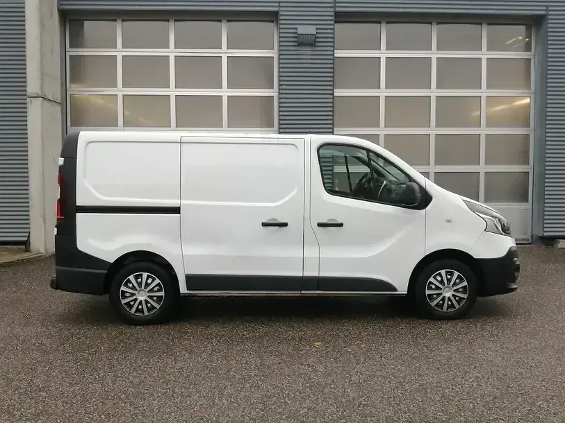 Gebraucht Renault Trafic Komfort 121 PS (88 kW) 2019 Weiss Van / Kleinbus
