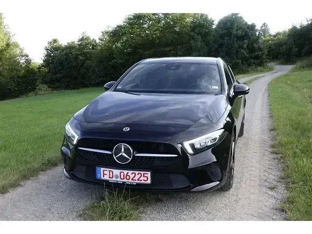 Gebraucht Mercedes A160 Business 109 PS (80 kW) 2019 Schwarz Kleinwagen