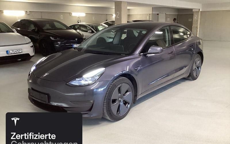 Silber Gebraucht 2021 Tesla Model 3 Long Range RWD Limousine | 28.500 € (Teuer) - Bild 1/4