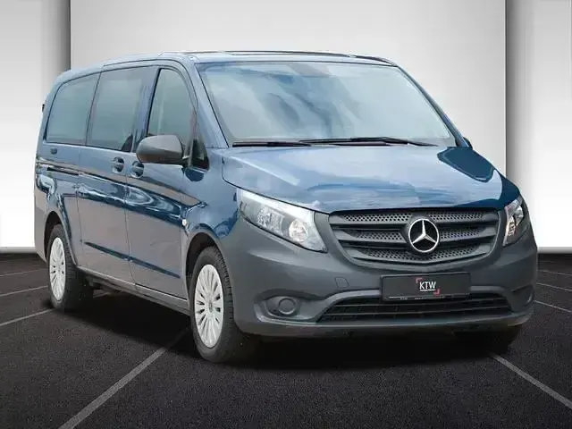 Gebraucht Mercedes Vito 136 PS (100 kW) 2022 Stahlblau Van