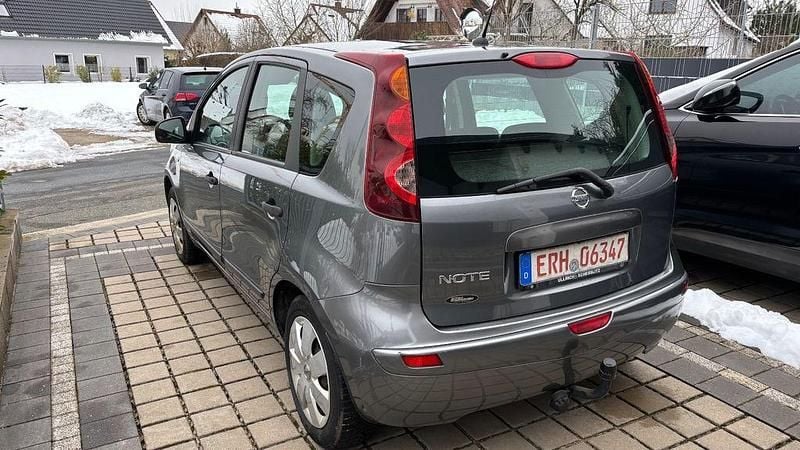 Gebraucht Nissan Note Visia 88 PS (64 kW) 2012 Grau Kleinwagen