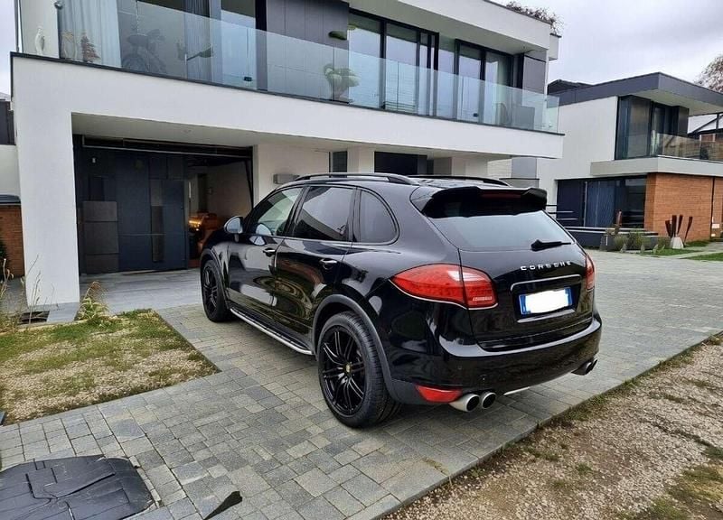 Gebraucht Porsche Cayenne Turbo 500 PS (367 kW) 2012 Schwarz SUV