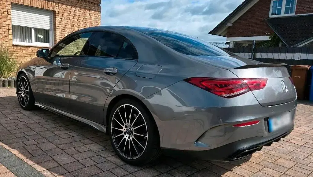 Gebraucht Mercedes CLA250 AMG line 224 PS (164 kW) 2021 Grau Coupé