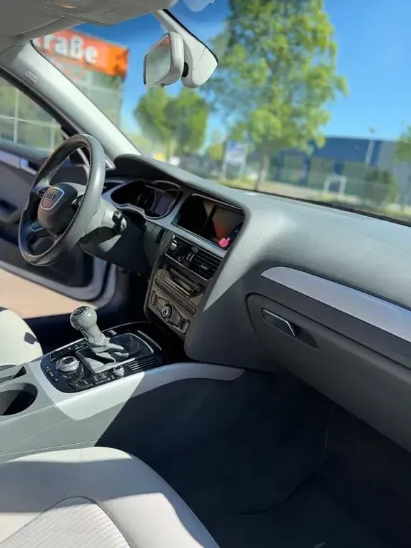 Gebraucht Audi A4 Attraction 136 PS (100 kW) 2015 Weiß Kombi