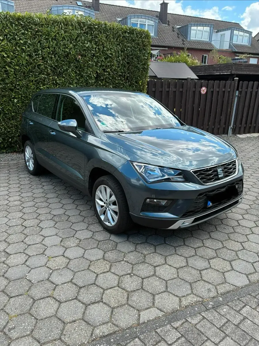 Gebraucht Seat Ateca Style 115 PS (84 kW) 2019 Grau SUV