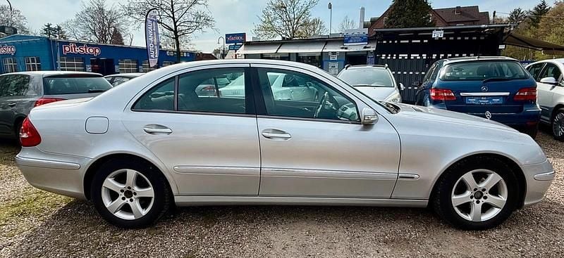 Gebraucht Mercedes E270 Elegance 177 PS (130 kW) 2002 Silber Limousine