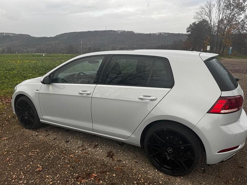 Gebraucht VW Golf VII Join 150 PS (110 kW) 2018 Weiß Limousine