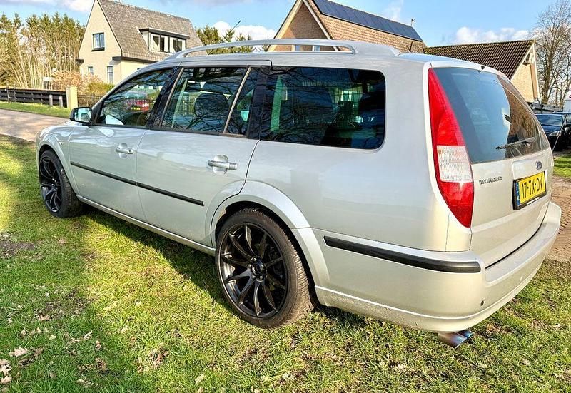 Gebraucht Ford Mondeo Titanium 125 PS (91 kW) 2007 Silber Limousine