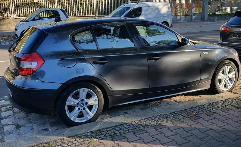 Silber Gebraucht 2006 BMW 116 Kleinwagen | 2.100 € (Superpreis) - Bild 1/4