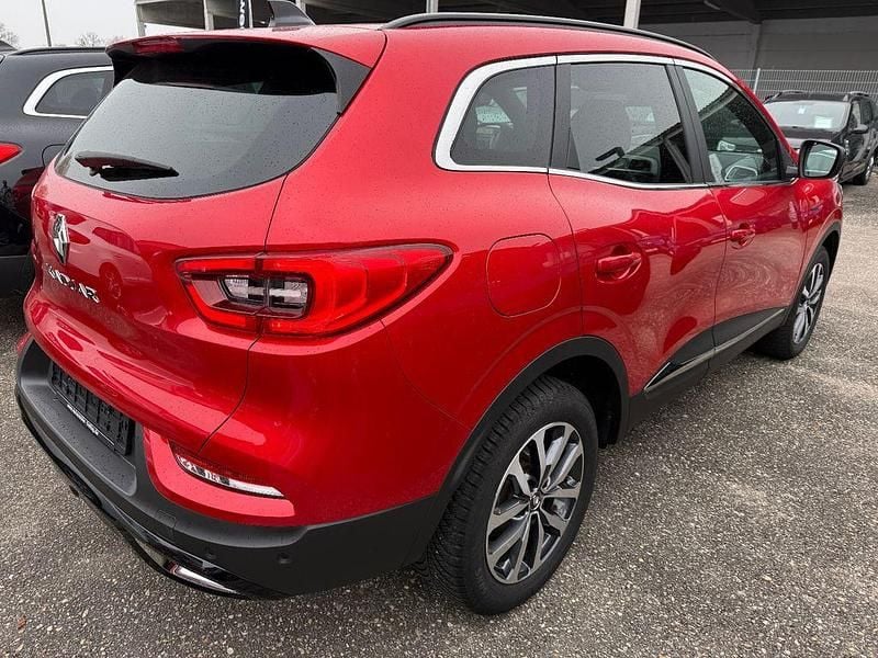 Gebraucht Renault Kadjar Black Edition 140 PS (102 kW) 2021 Rot SUV