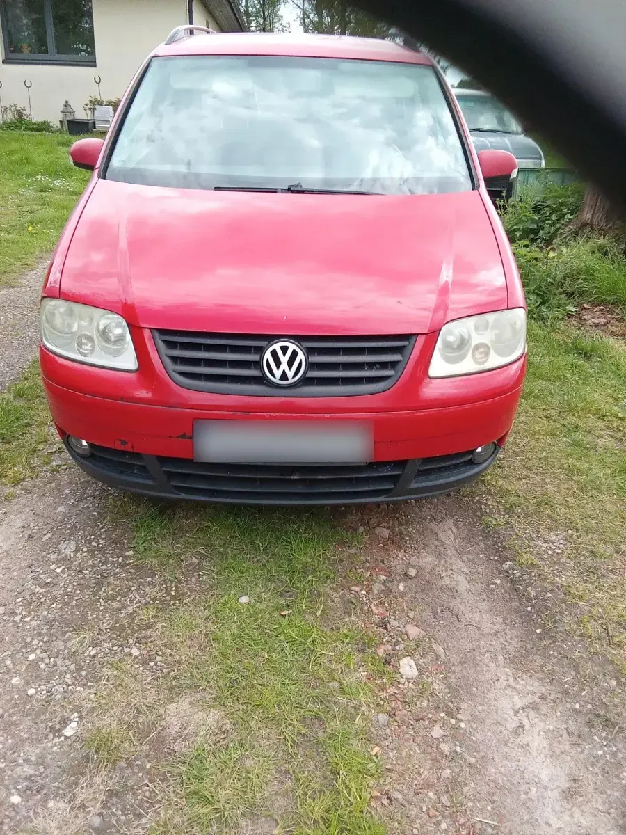 Gebraucht VW Touran 105 PS (77 kW) 2003 Rot Van / Kleinbus