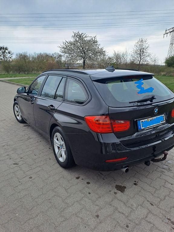 Gebraucht BMW 316 116 PS (85 kW) 2014 Schwarz Kombi