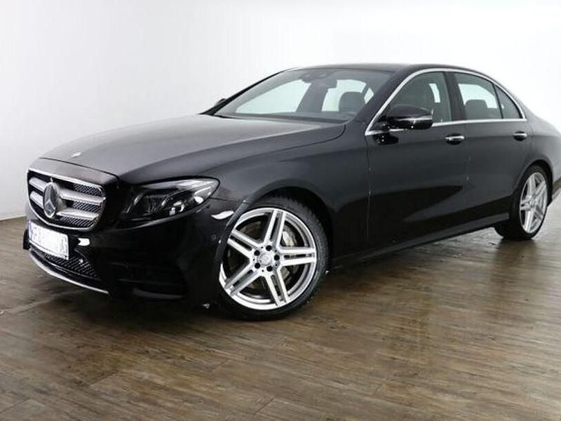 Gebraucht Mercedes E350 AMG line 258 PS (189 kW) 2016 Schwarz Limousine