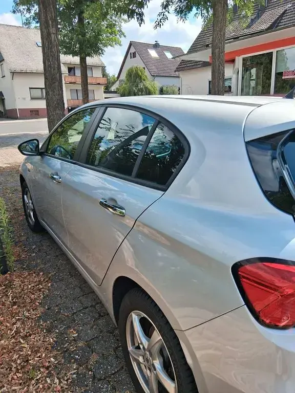Gebraucht Fiat Tipo Easy 120 PS (88 kW) 2017 Silber Limousine