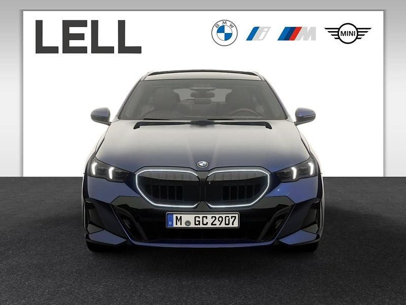 Gebraucht BMW 540 M Sport 303 PS (222 kW) 2025 Blau Kombi