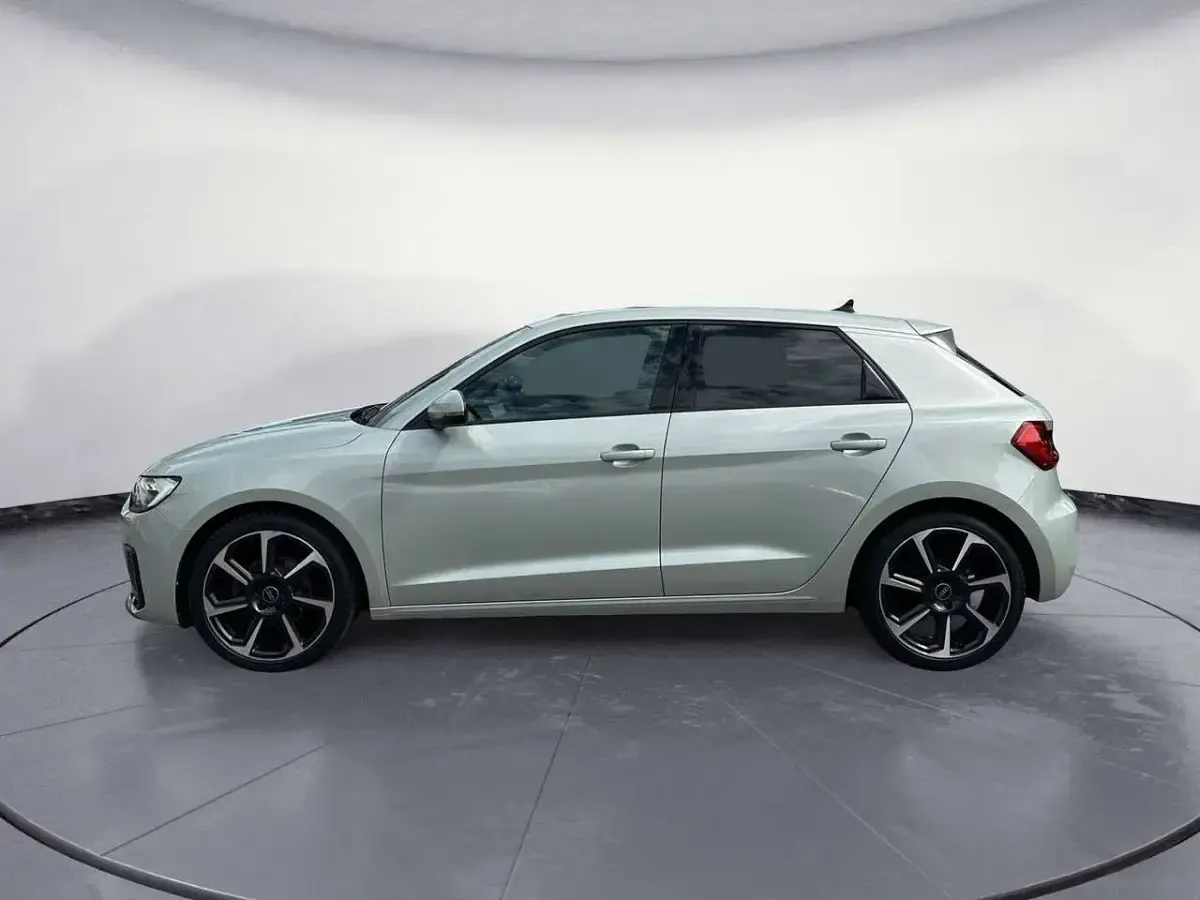 Gebraucht Audi A1 Advanced Plus 110 PS (80 kW) 2024 Tausilber metallic SUV
