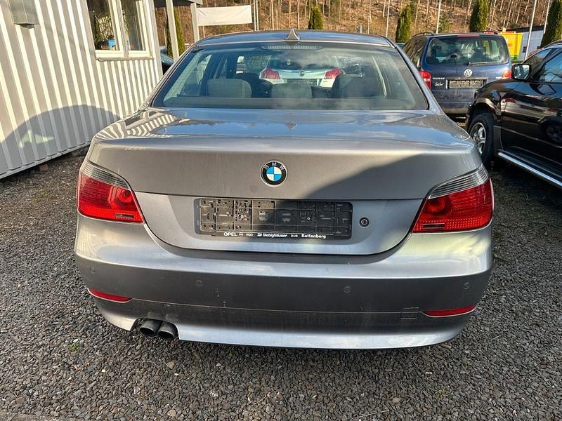 Gebraucht BMW 520 170 PS (125 kW) 2003 Grau Limousine