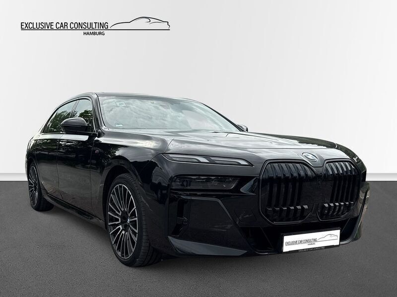 Black sapphire metallic Gebraucht 2024 BMW 740 Executive Limousine | 105.990 € - Bild 1/4