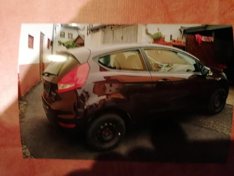 Rot Gebraucht 2009 Ford Fiesta Kleinwagen | 2.000 € (Superpreis) - Bild 1/4